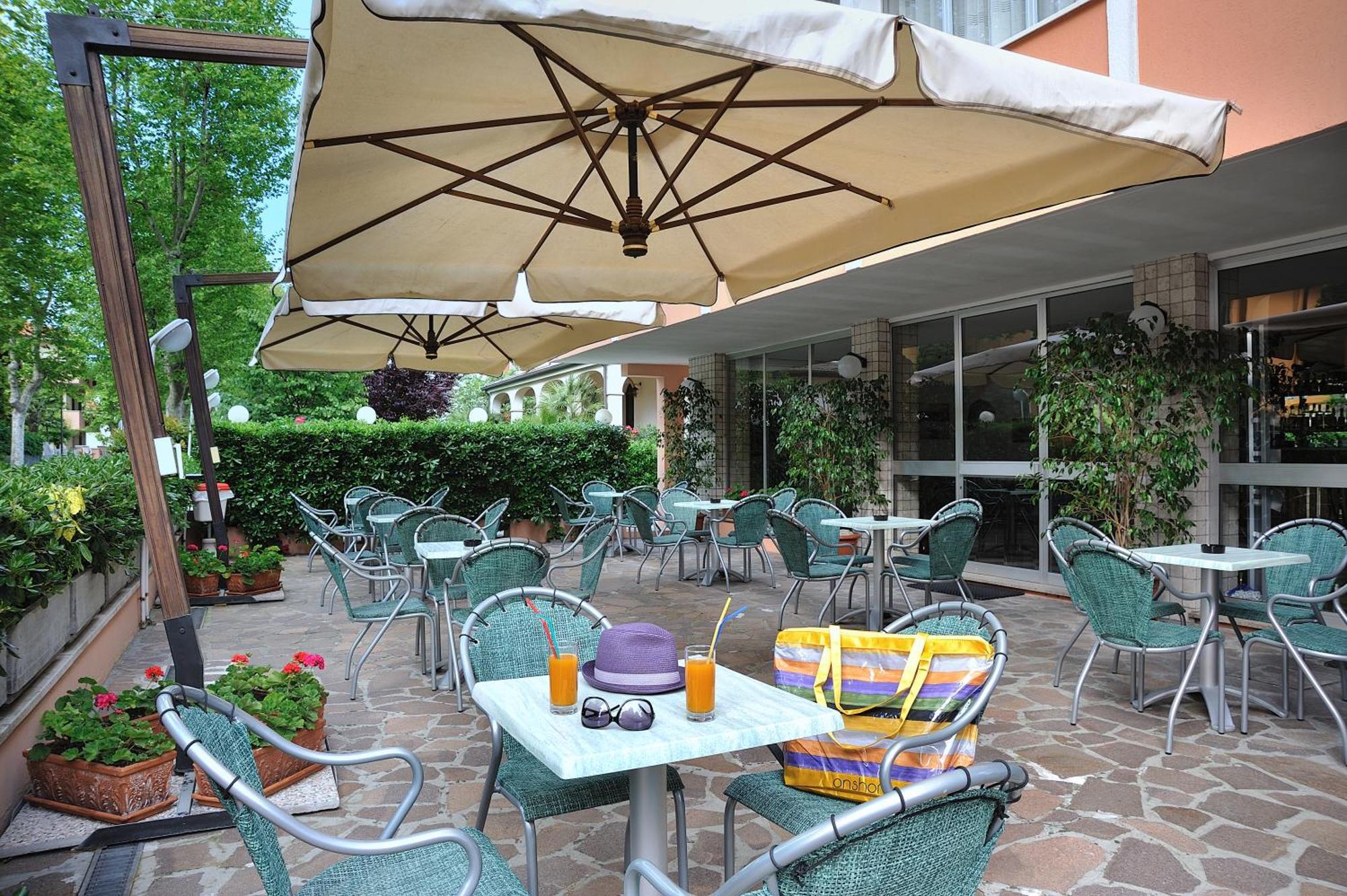 Hotel Atis Bellaria-Igea Marina Exterior foto