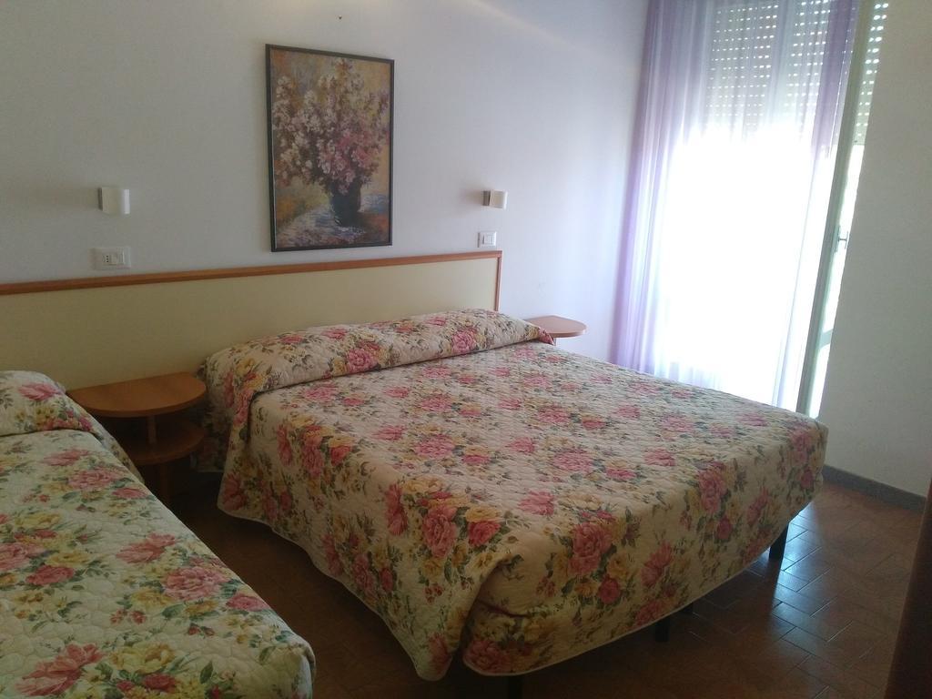 Hotel Atis Bellaria-Igea Marina Exterior foto